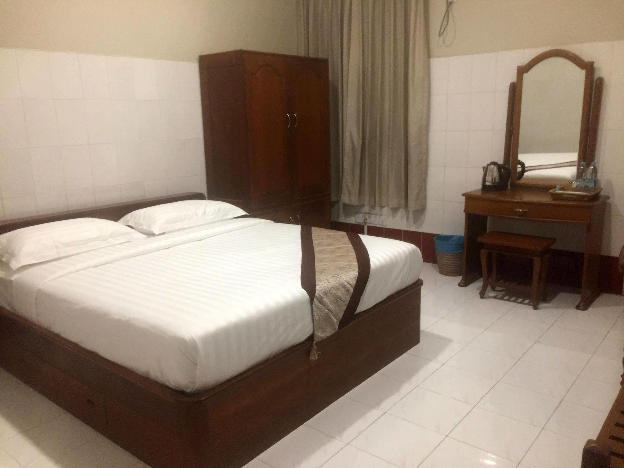 Ruby Garden Hotel Rangoon Eksteriør billede